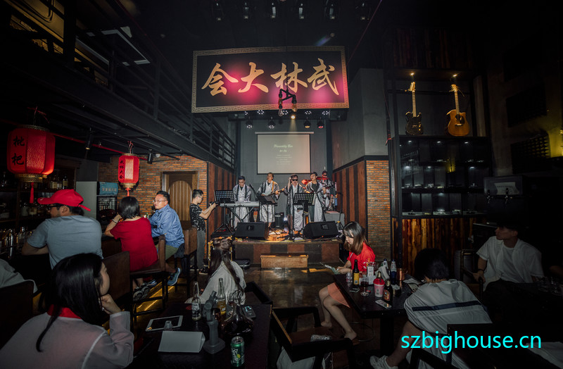 ���˾ư����������֮���ִ��