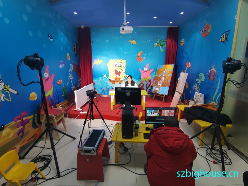 ���泿ʨɽУ������ֱ���γ�